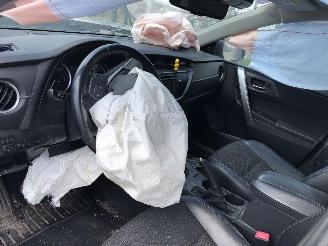 Toyota Auris 1.8 HYBRIDE 2ZR picture 12