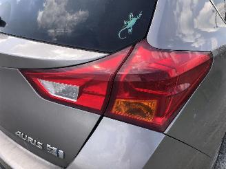 Toyota Auris 1.8 HYBRIDE 2ZR picture 14