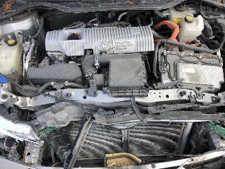 Toyota Auris 1.8 HYBRIDE 2ZR picture 16