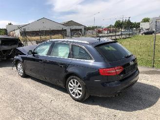 Vrakbiler auto Audi A4 AVANT 2.0 TDI 2012/7