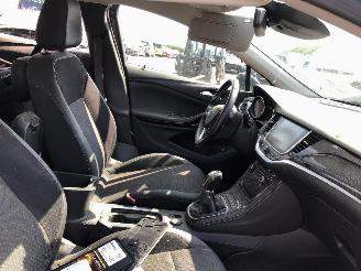 Opel Astra SPORTS TOURER 1.6CDT picture 17