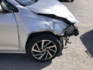 Volkswagen Golf 1.0 TSI  SOUND picture 10