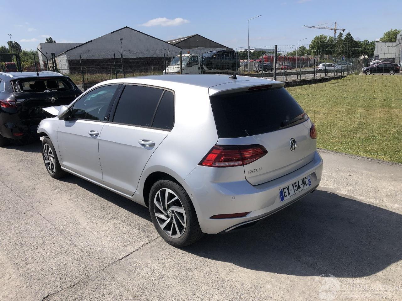 Volkswagen Golf 1.0 TSI  SOUND