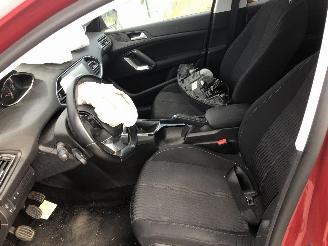 Peugeot 308 1.2 TURBO picture 6