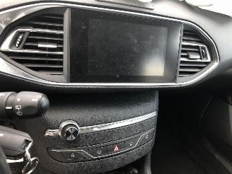 Peugeot 308 1.2 TURBO picture 15