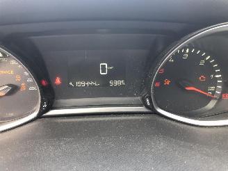 Peugeot 308 1.6 HDI picture 14