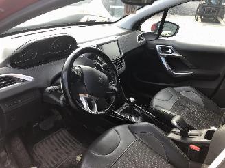 Peugeot 2008 1.6 HDI AUTOMATIQUE picture 15