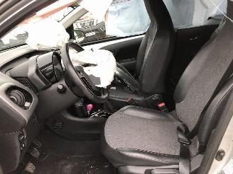 Toyota Aygo 1.0 picture 12
