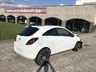 Uttjänta bilar auto Opel Corsa 1.2 2013/10