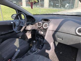 Opel Corsa 1.2 picture 16