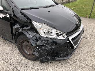 Peugeot 208 LIKE 1.2 picture 16