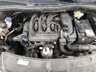 Peugeot 208 LIKE 1.2 picture 12