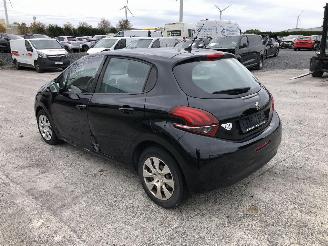 Peugeot 208 LIKE 1.2 picture 4