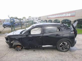 Peugeot 2008 1.2 picture 5