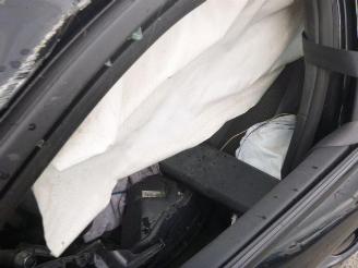 Peugeot 2008 1.2 picture 17