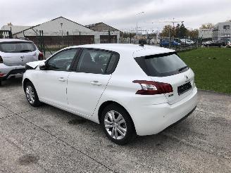 Peugeot 308 1.2 picture 7