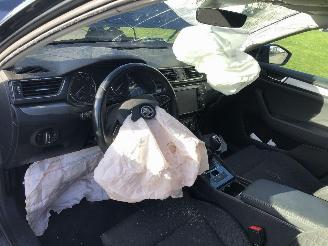 Skoda Superb COMBI  2.0 TDI  DSG picture 8