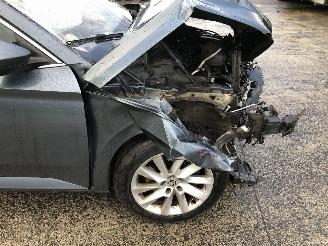 Skoda Superb COMBI  2.0 TDI  DSG picture 5