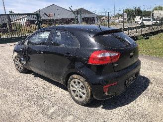 rozbiórka samochody osobowe Kia Rio 1.3  G4LA 2016/8