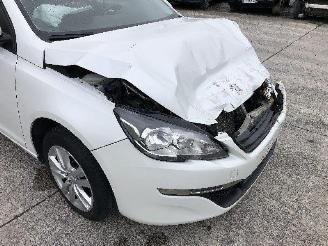 Peugeot 308 1.2 picture 5