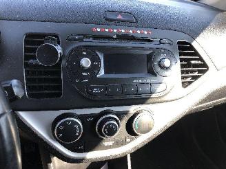 Kia Picanto 1.0 picture 18