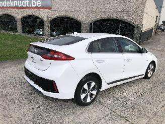 krockskadad bil auto Hyundai Ioniq 1.6 HYBRIDE 2018/1