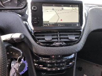 Peugeot 208 1.2 T  GT LINE picture 26