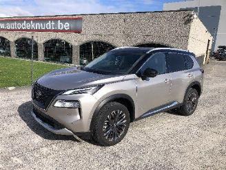 krockskadad bil auto Nissan X-Trail 1.5   e POWER 2025/10