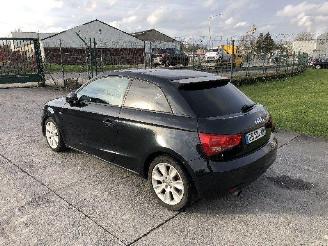 skadebil auto Audi A1 1.6 TDI 2011/4
