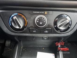 Hyundai I-10 i10, Hatchback, 2019 1.0 12V picture 3