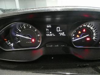 Peugeot 208 LIKE picture 17