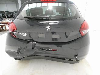 Peugeot 208 LIKE picture 8