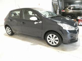 Peugeot 208 LIKE picture 13