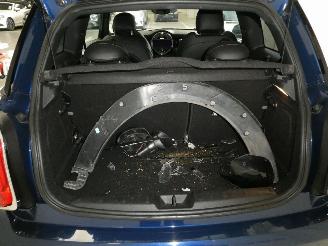 Mini Cooper 1.5D COOPER D picture 18