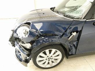 Mini Cooper 1.5D COOPER D picture 4