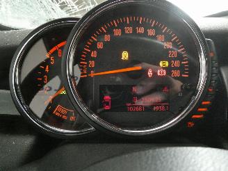 Mini Cooper 1.5D COOPER D picture 14