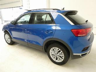 Volkswagen T-Roc  picture 7