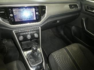 Volkswagen T-Roc  picture 12