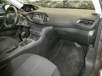 Peugeot 308 II SW ACTIVE picture 12