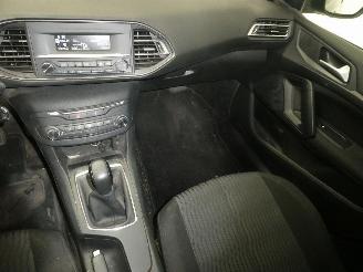 Peugeot 308 II SW ACTIVE picture 13