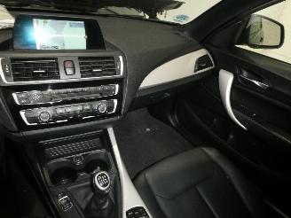 BMW 2-serie 2.0 D picture 11