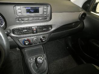 Hyundai I-10  picture 16