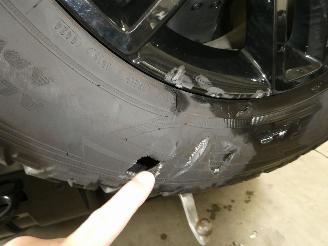 Land Rover Defender  picture 22