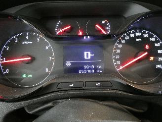 Opel Crossland 1.2 picture 15