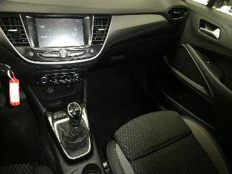 Opel Crossland X/ picture 12