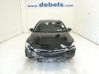 Schadeauto Opel Astra 1.6D EDITION 2019/7