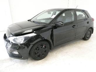 Hyundai I-20  picture 3