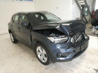 Volvo XC40 MOMENTUM picture 7