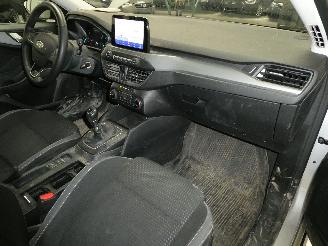 Ford Focus 1.0 HYBRIDE TREND picture 13