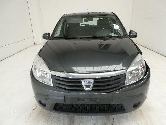 Dacia Sandero 1.1 picture 2